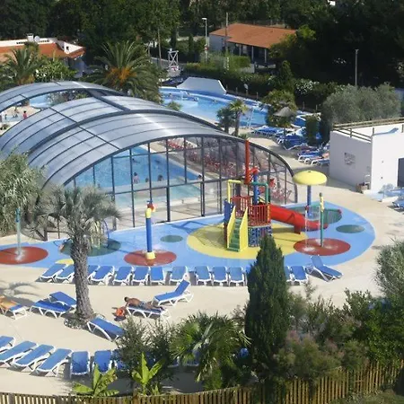 Campsite Camping Officiel Siblu Mer Et Soleil Saint-Georges-d'Oleron