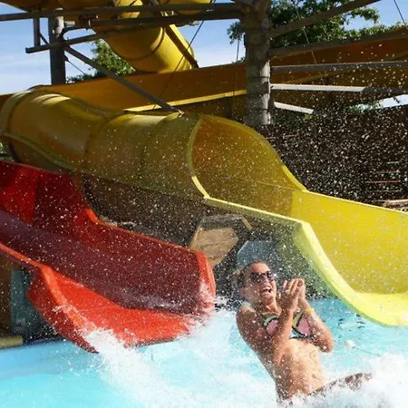 Campsite Camping Officiel Siblu Mer Et Soleil Saint-Georges-d'Oleron